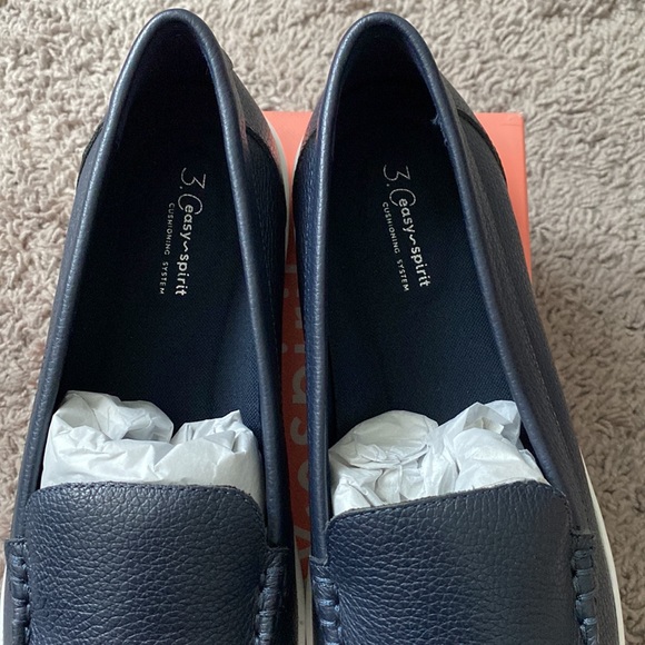 Easy Spirit Board Dark Blue Slip On Leather Loafer Flats - Picture 12 of 16